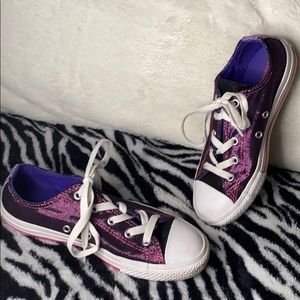 Purple low top converse